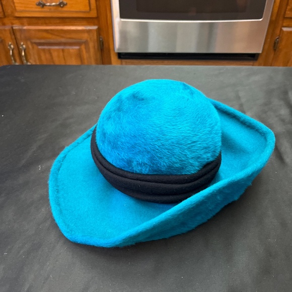 Fabulous, Vintage, Dolores of England and Paris, brimmed Hat. 1954. - Picture 8 of 10